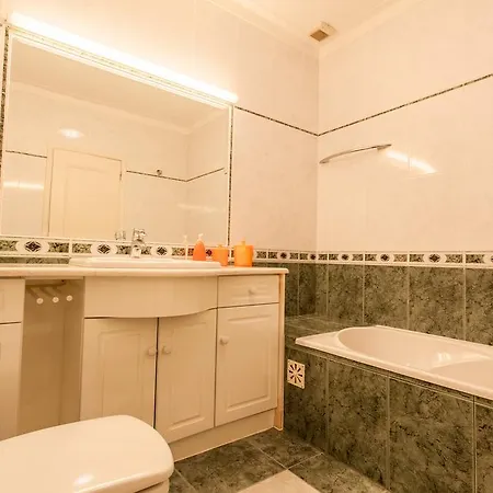 Casa Bordalo - Family, Beach, Culture And Surf Caldas Da Rainha
