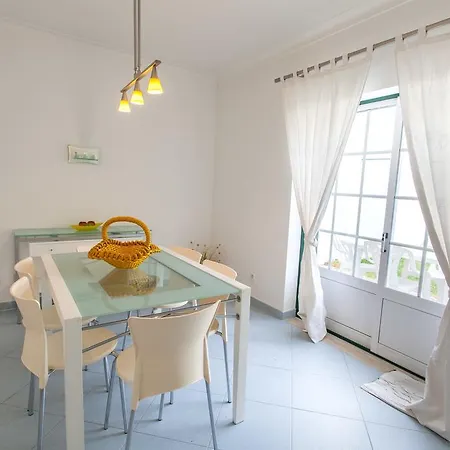 Casa Bordalo - Family, Beach, Culture And Surf Caldas Da Rainha